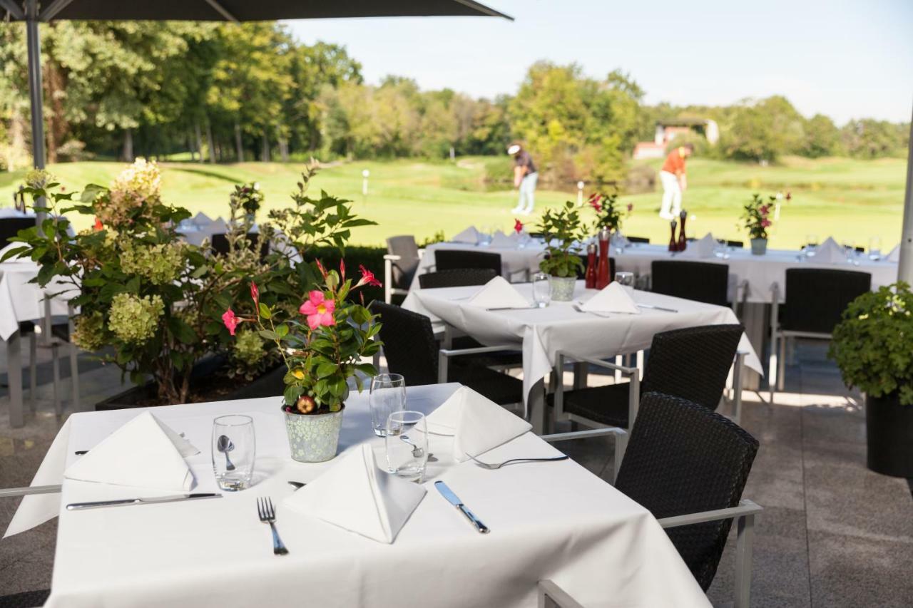 Le Kempferhof Golf Et Chateau-Hotel Plobsheim Kültér fotó